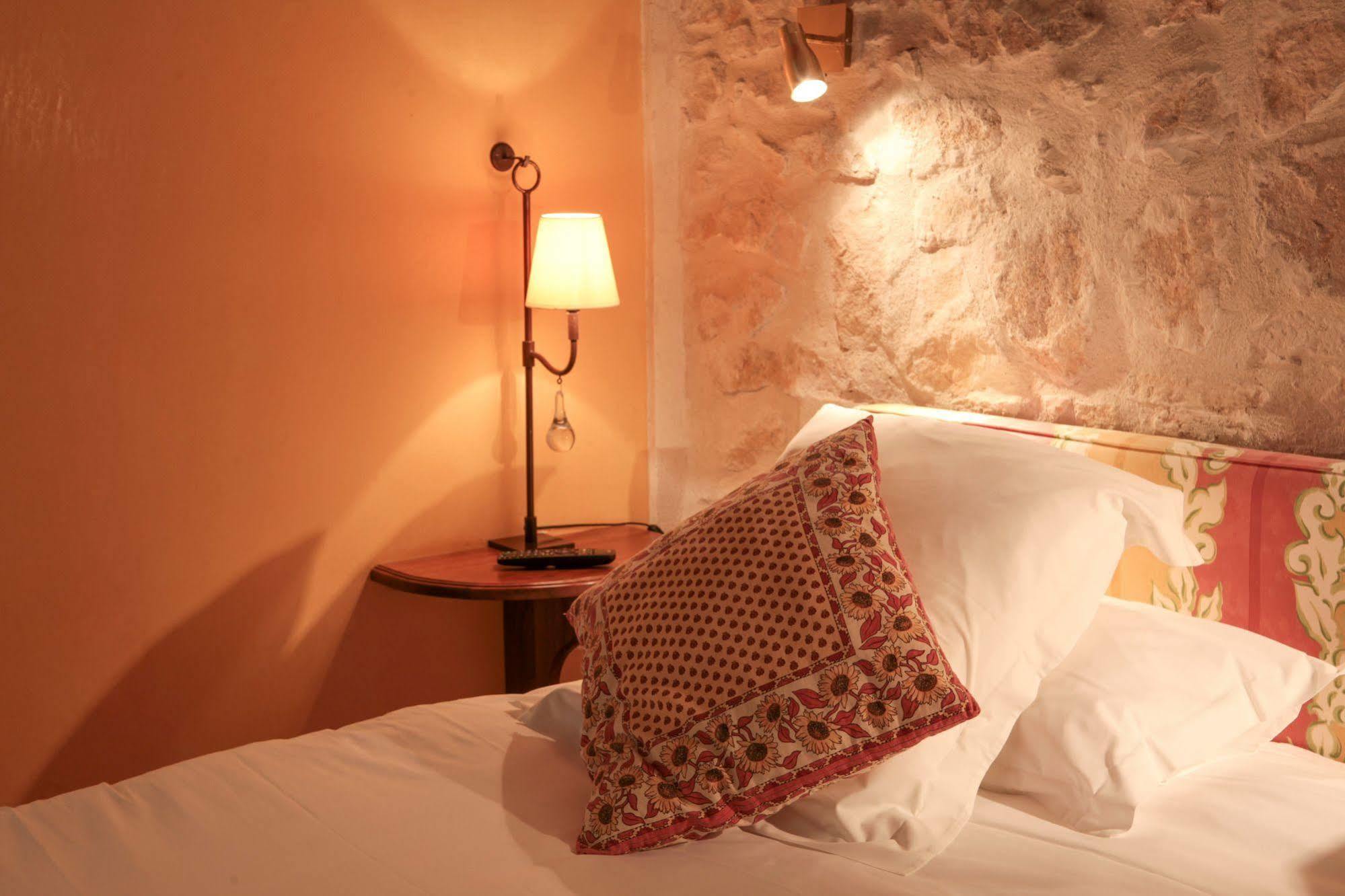 Auberge De Noves Domaine Du Deves Екстер'єр фото
